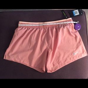 Nike Elevate Track Short 5”